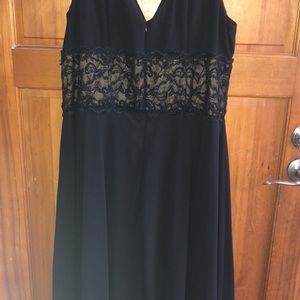Black classic women’s dress size 20W